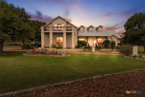 Photo of 123 Grosbeak Drive, Spring Branch, TX 78070 (MLS # 611475)