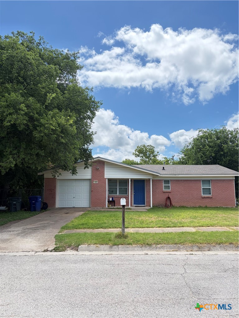 Photo 1 of 12 — 2202 Mountain Avenue, Copperas Cove, TX 76522