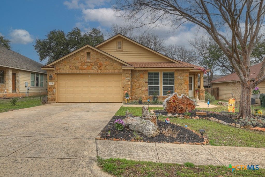 Photo of 2210 Meadow View Drive, San Marcos, TX 78666 (MLS # 603999)