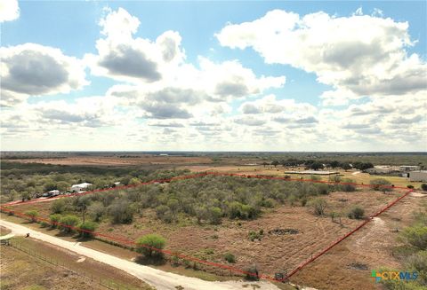 219 Nopal Beeville TX 78102