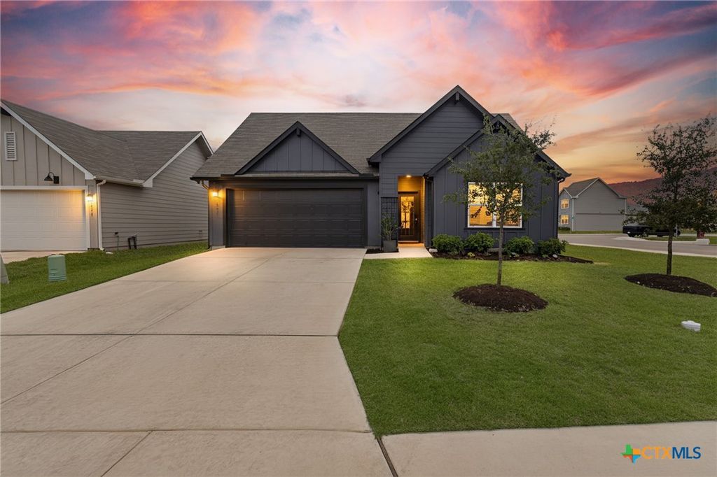 Photo of 1037 Norway Drive, Seguin, TX 78155 (MLS # 609683)