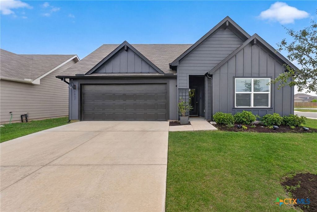 Photo of 1037 Norway Drive, Seguin, TX 78155 (MLS # 609683)