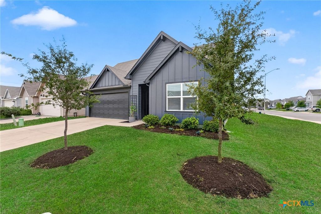 Photo of 1037 Norway Drive, Seguin, TX 78155 (MLS # 609683)