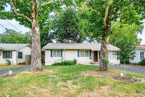 Photo of 4510 Russell Drive, Austin, TX 78745 (MLS # 622268)