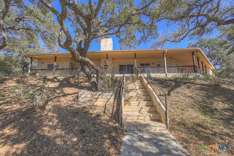 Photo of 1221 Sundown Trail, Fischer, TX 78623 (MLS # 602255)