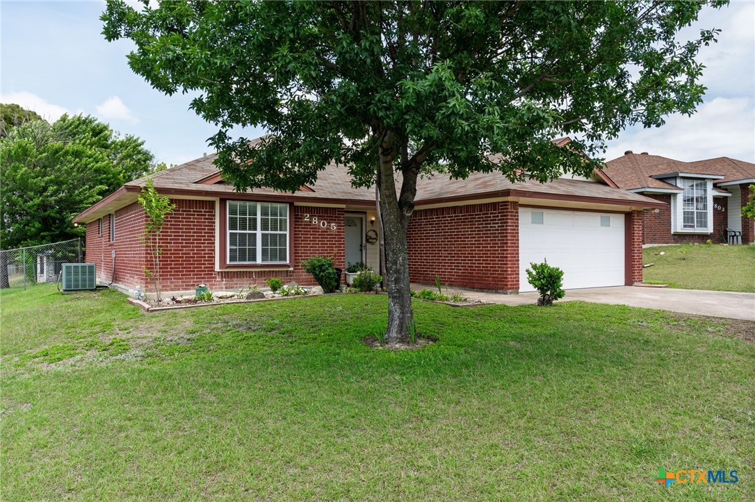 2805 Woodlands Drive