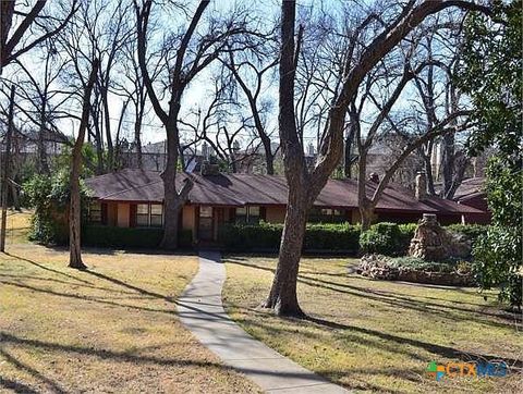 3221 W Avenue R Temple TX 76504
