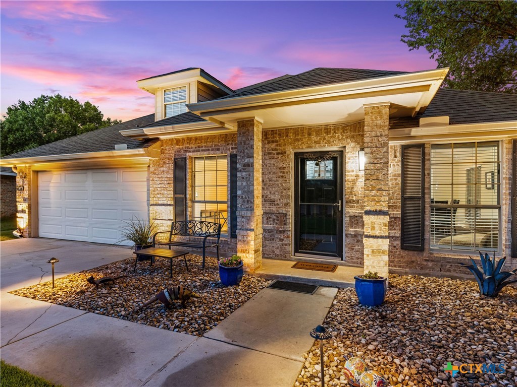 1832 Sunnybrook Drive