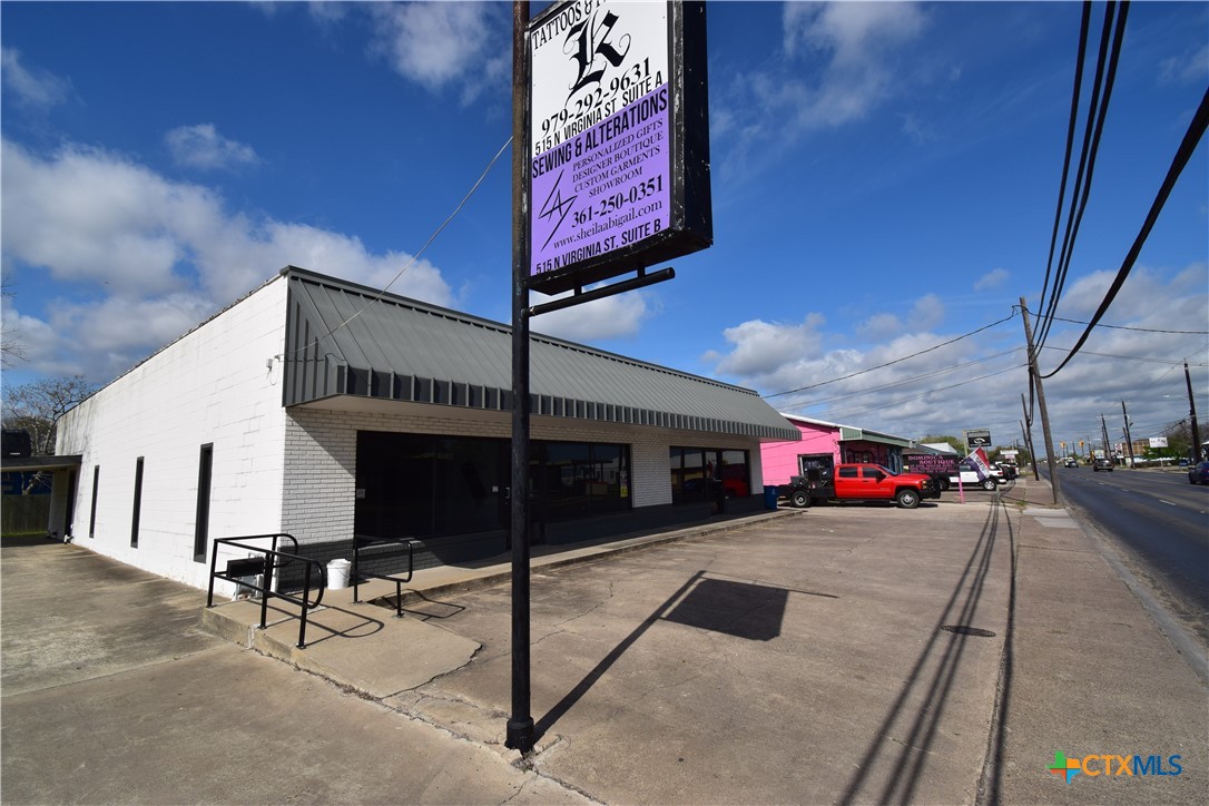 Photo 1 of 19 — 515 N Virginia Street, Port Lavaca, TX 77979
