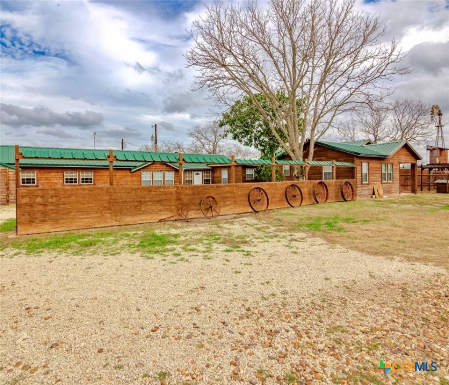 231 N State Highway 95