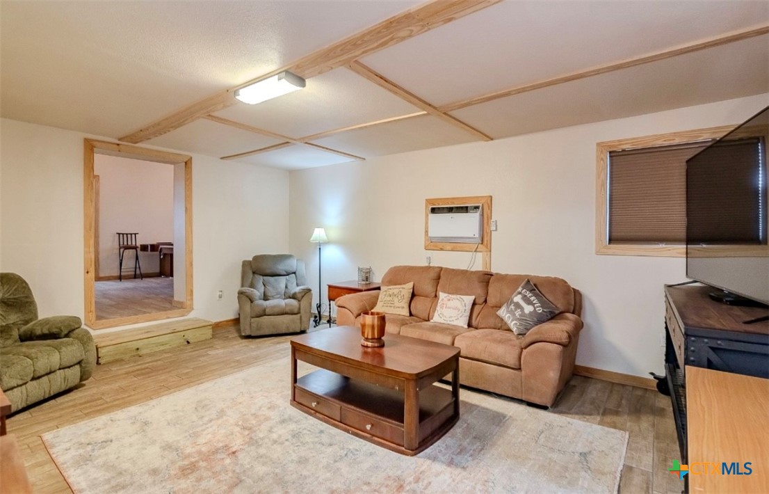 231 N State Highway 95