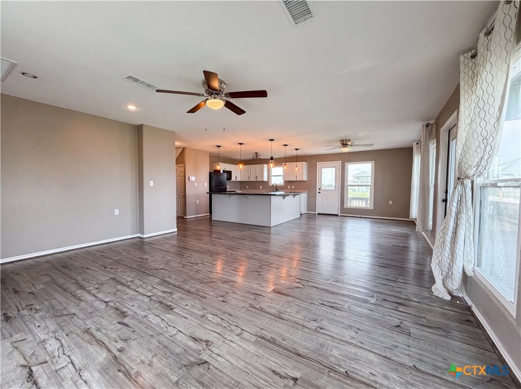 Photo of 552 S Marshall Johnson Avenue, Port Lavaca, TX 77978 (MLS # 615163)