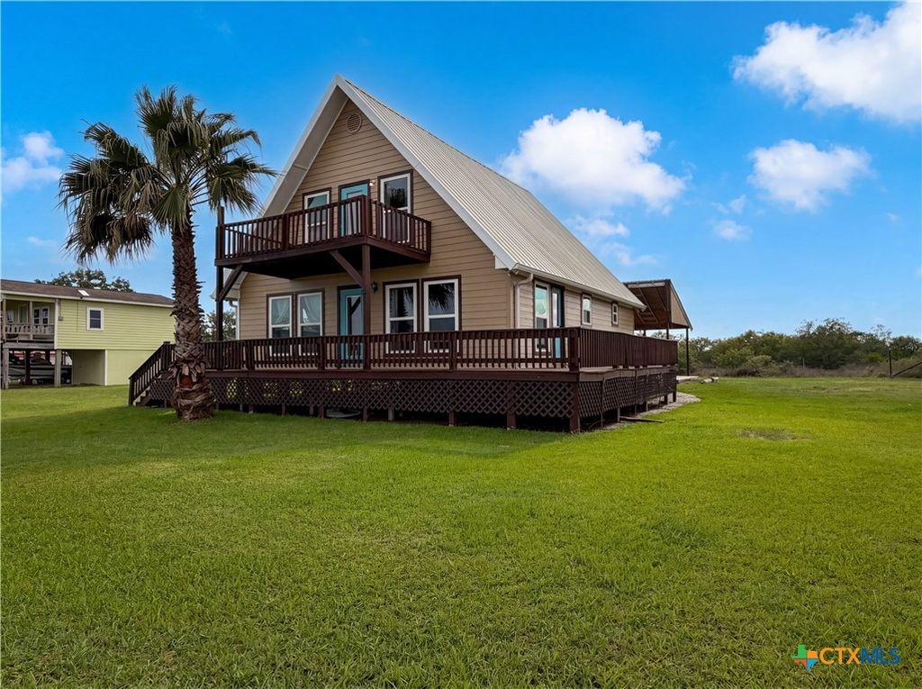 Photo of 552 S Marshall Johnson Avenue, Port Lavaca, TX 77978 (MLS # 615163)