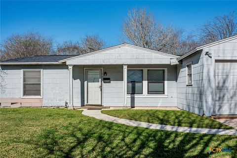 Photo of 109 Massanet Street, Port Lavaca, TX 77979 (MLS # 601862)