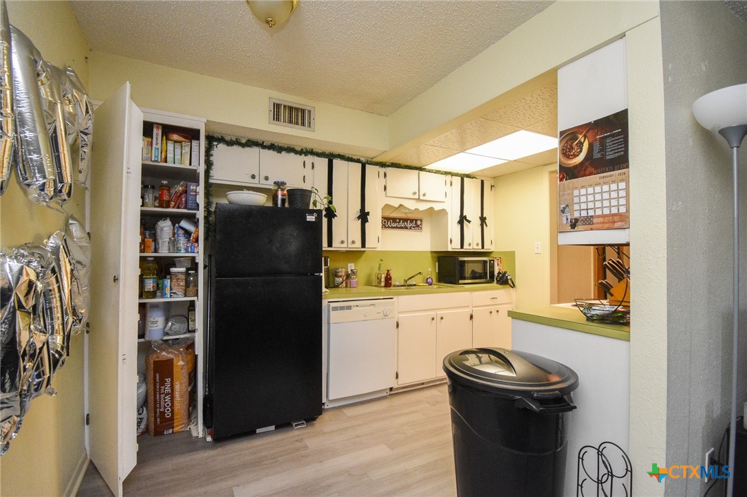 1805 Rosemary Avenue