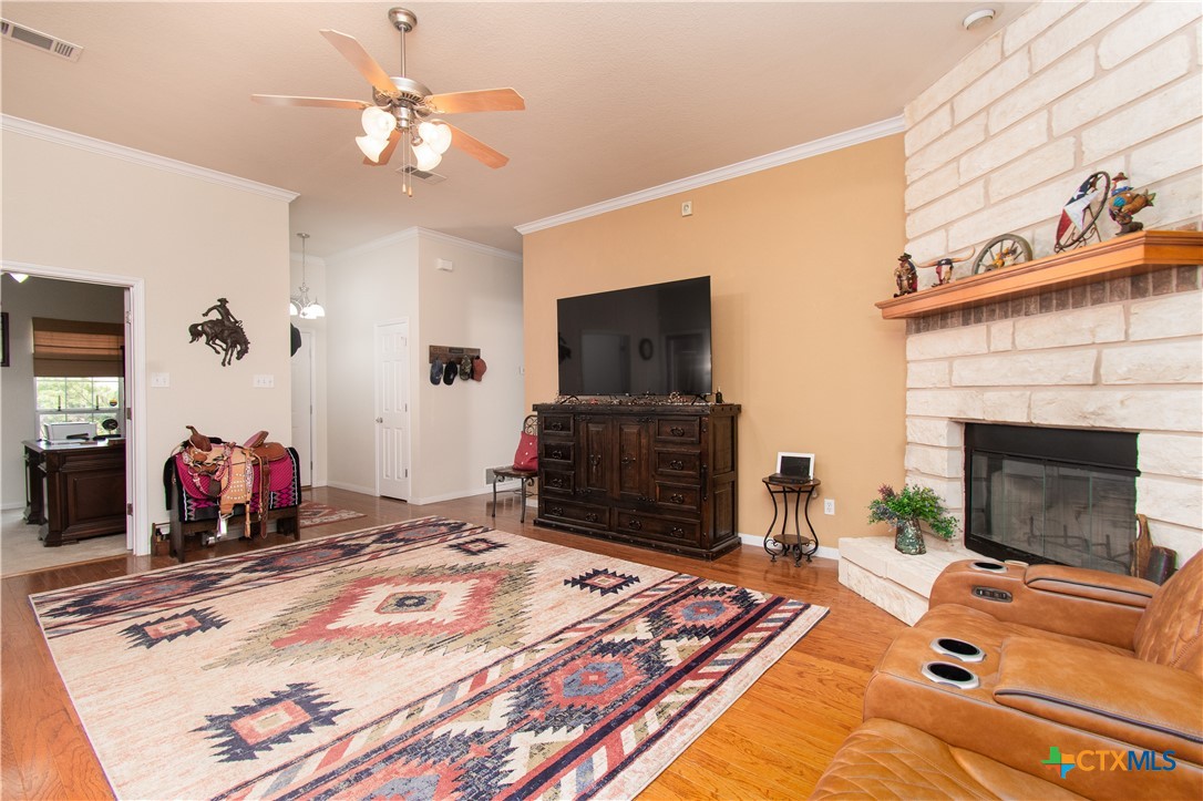 1811 Indian Camp Trail