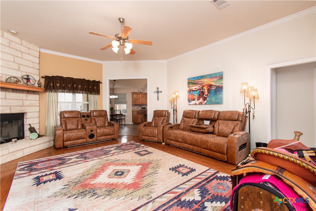 1811 Indian Camp Trail