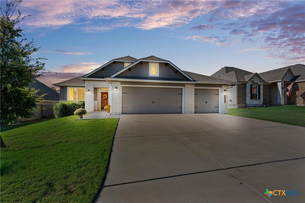 Photo of 4152 Aransas Drive, Belton, TX 76513 (MLS # 627289)