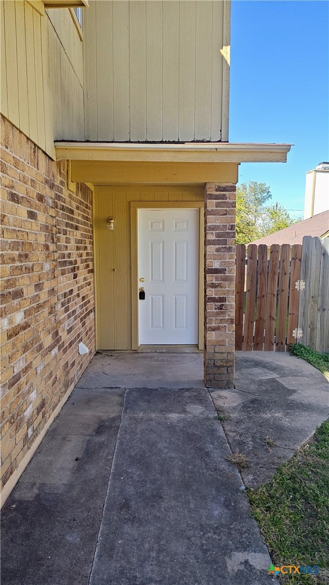 1201 Royal Crest Drive