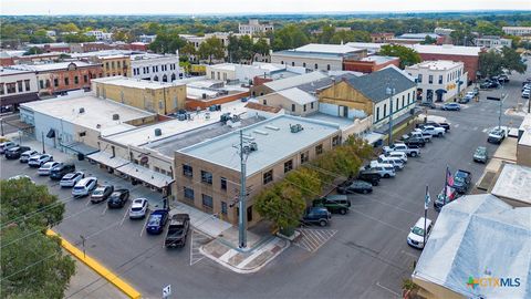 113 W Gonzales Street Seguin TX 78155