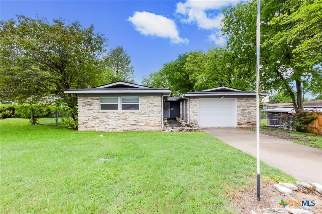 1114 Robindale Drive