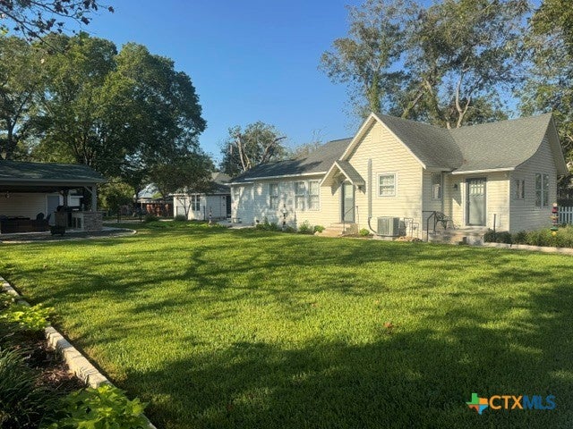 Photo of 213 W Broadway Street, Cuero, TX 77954 (MLS # 627358)