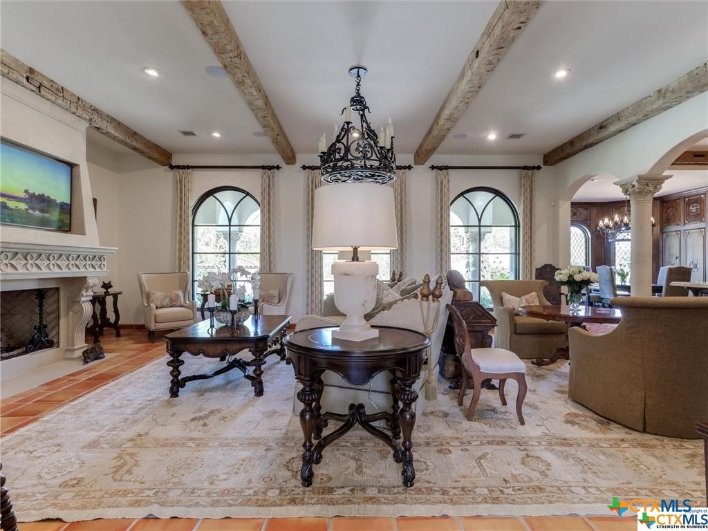 Victoria, Texas, 77904, United States, 5 Bedrooms Bedrooms, ,8 BathroomsBathrooms,Residential,Active,1912815