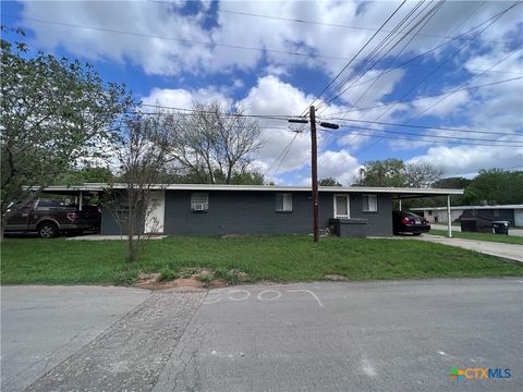 Photo of 1011 Hackberry Street #B, San Marcos, TX 78666 (MLS # 582602)