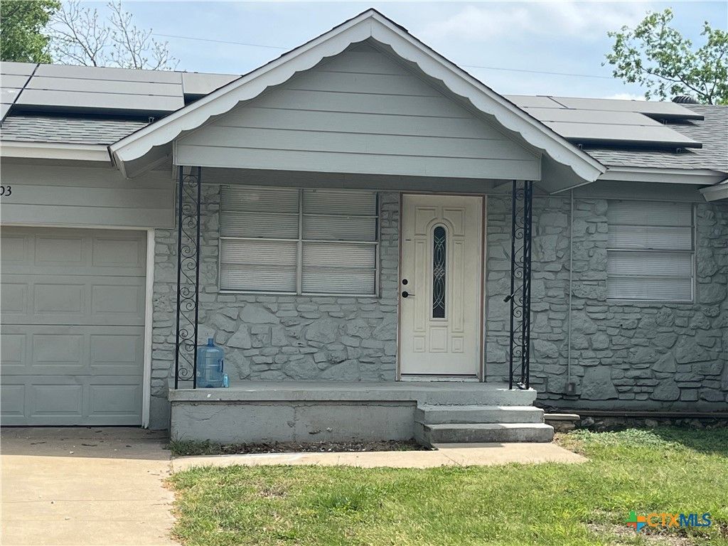 Photo of 1203 17th Street, Copperas Cove, TX 76522 (MLS # 604104)