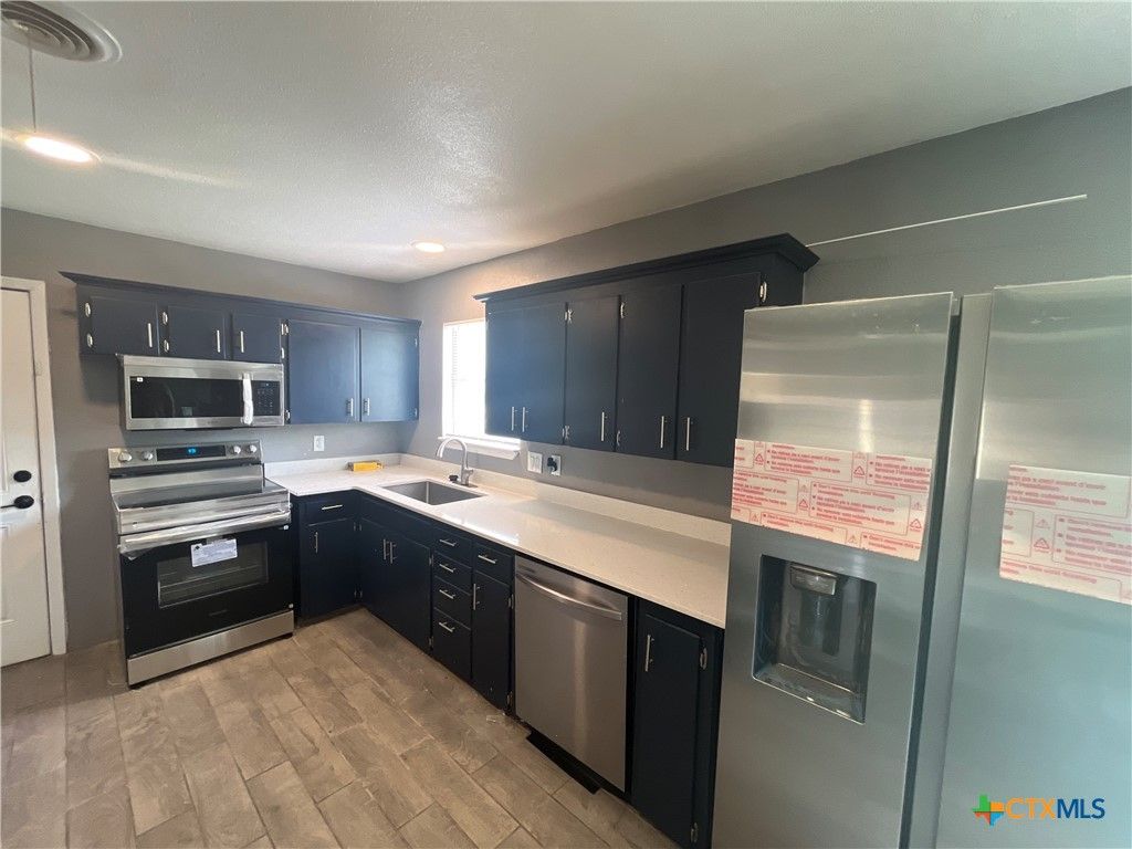 Photo of 1203 17th Street, Copperas Cove, TX 76522 (MLS # 604104)