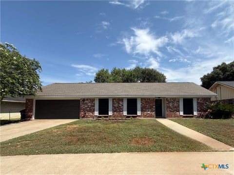 Photo of 208 Mossy Oaks Lane, Victoria, TX 77904 (MLS # 623131)