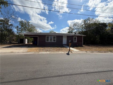 Photo of 935 Campbell Street, Seguin, TX 78155 (MLS # 625944)