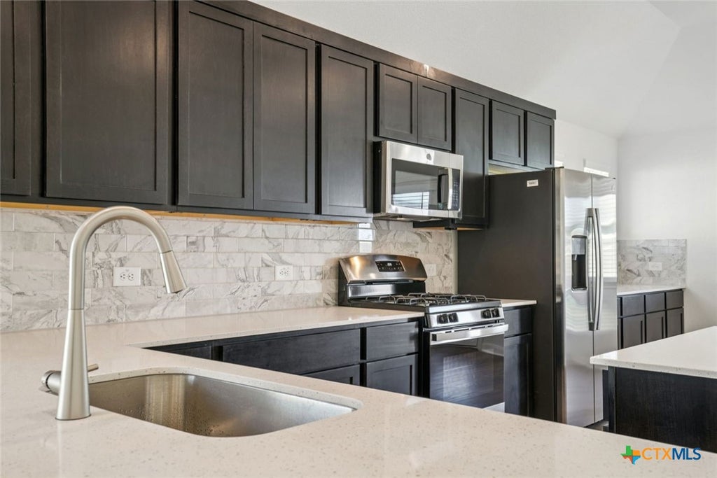 Photo of 3721 Pin Oak Hills, Seguin, TX 78155 (MLS # 600299)
