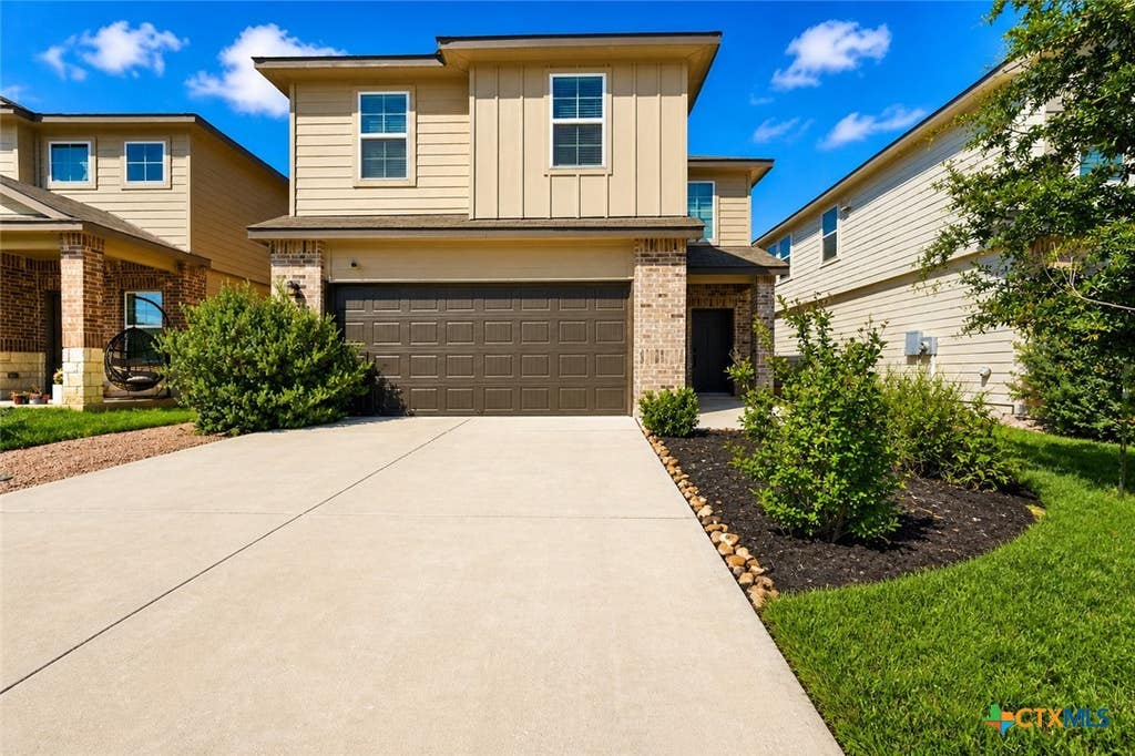 Photo of 446 Orion Drive, New Braunfels, TX 78130 (MLS # 612905)