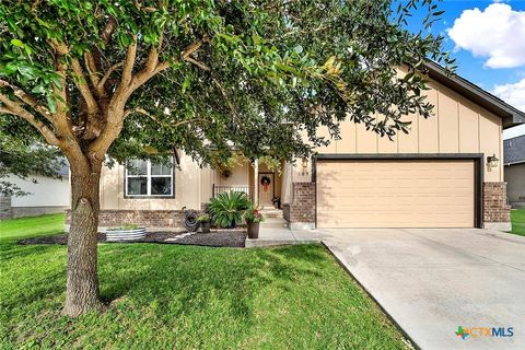 Photo of 109 Grandview, Floresville, TX 78114 (MLS # 613438)