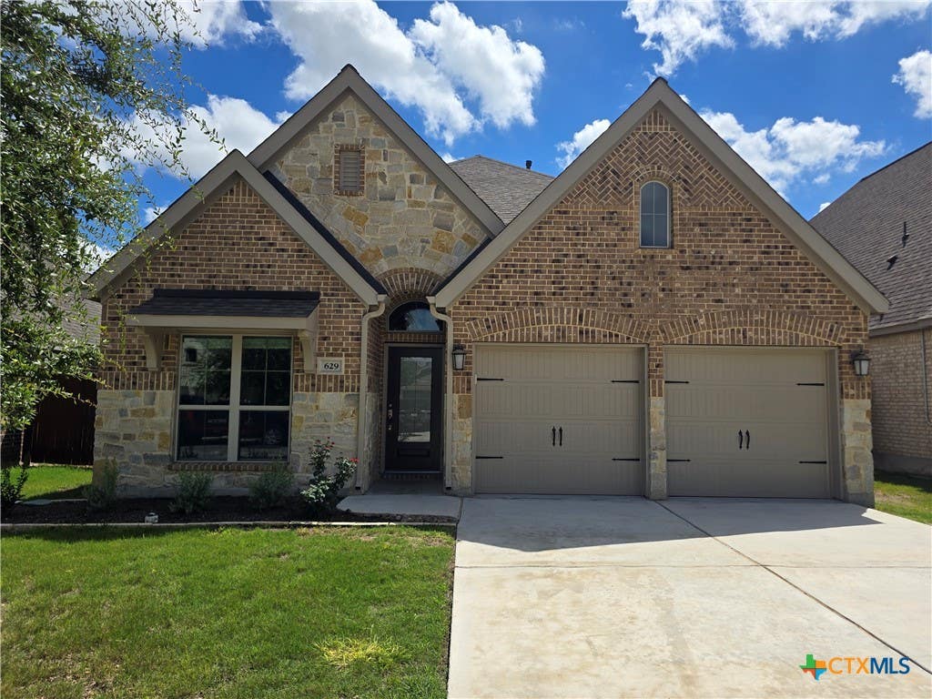 Photo of 629 Arroyo Loma, New Braunfels, TX 78130 (MLS # 617531)