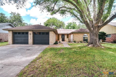 Photo of 206 Gettysburg Drive, Victoria, TX 77904 (MLS # 624105)