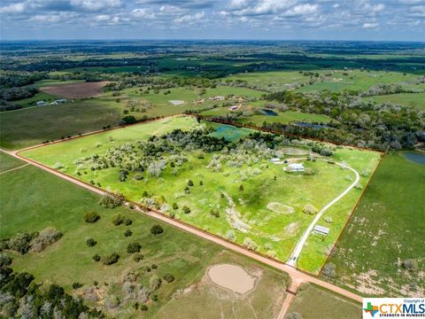 A home in Hallettsville