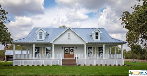 A home in Hallettsville