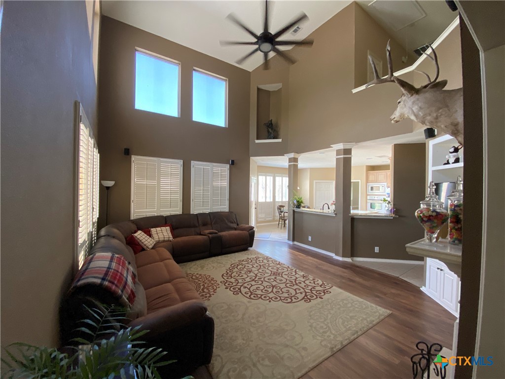 256 Las Brisas Boulevard