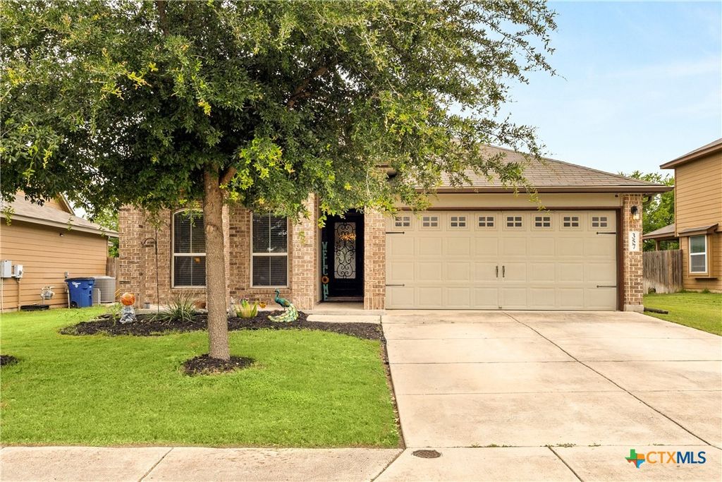 Photo of 357 Creekview Way, New Braunfels, TX 78130 (MLS # 614757)
