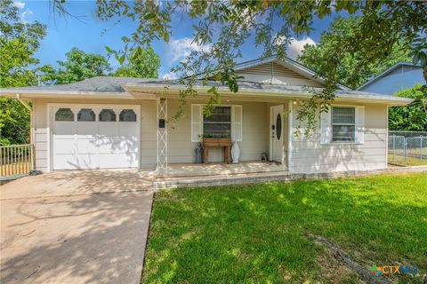 Photo of 306 Fennimore Street, Gatesville, TX 76528 (MLS # 619654)
