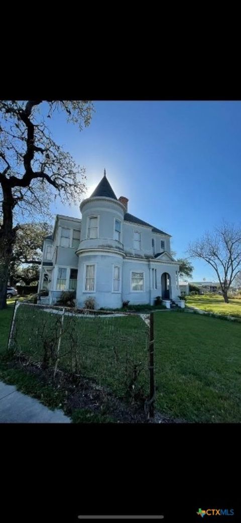 311 E Broadway Street Cuero TX 77954