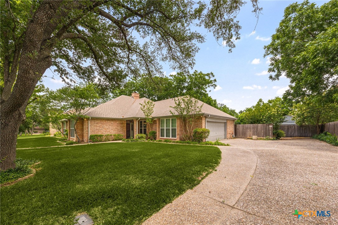 3002 Stratford Drive