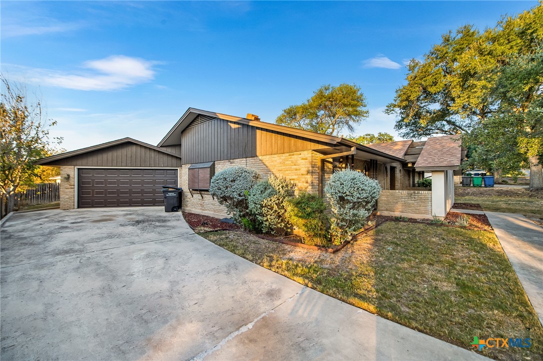 5523 King Richard Street