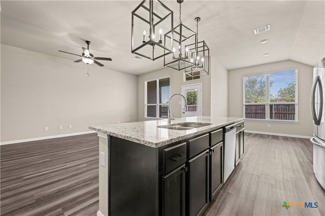 1620 Crooked Tree