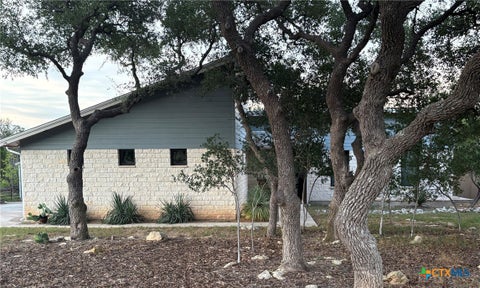 Photo of 172 Bluff Trail, Dripping Springs, TX 78620 (MLS # 619177)