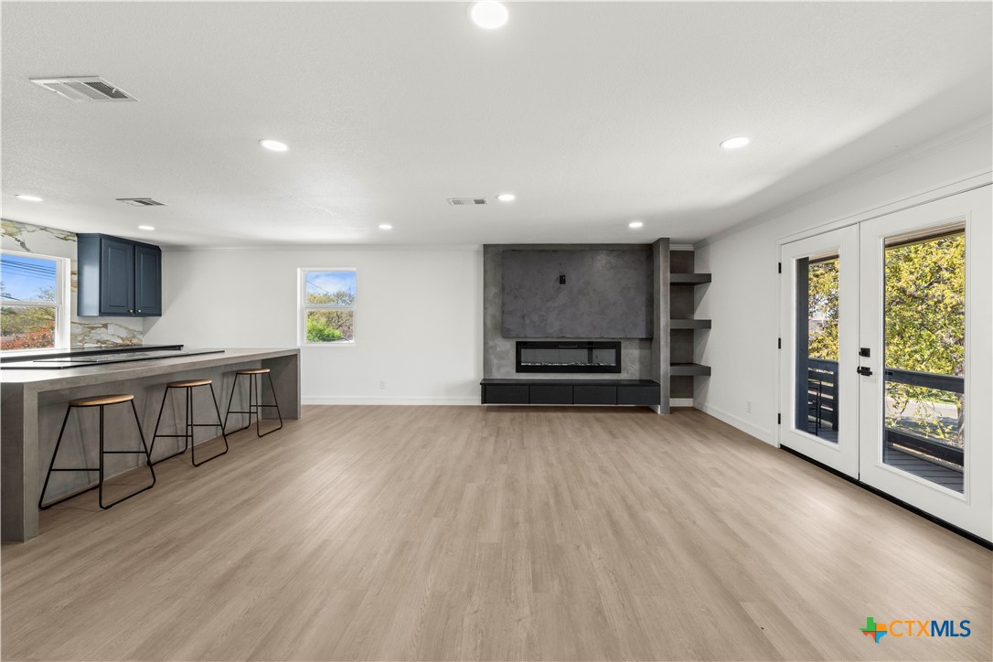 1810 Crestridge Drive