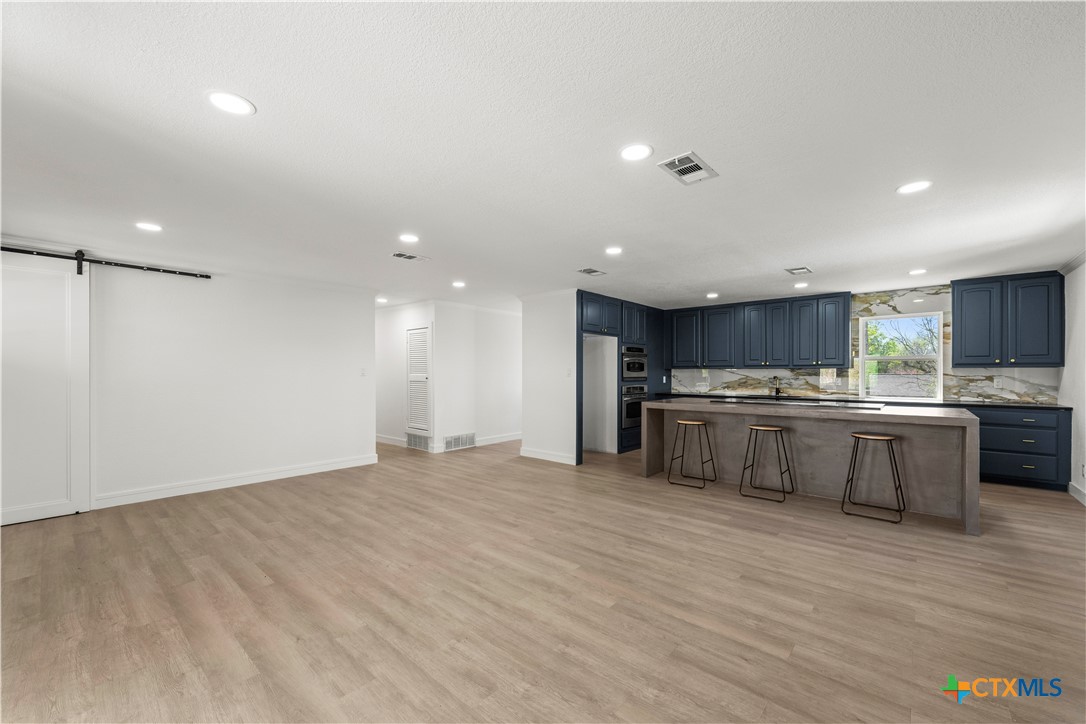 1810 Crestridge Drive