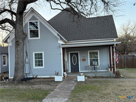 Photo of 407 S Reagan, Hamilton, TX 76531 (MLS # 603097)
